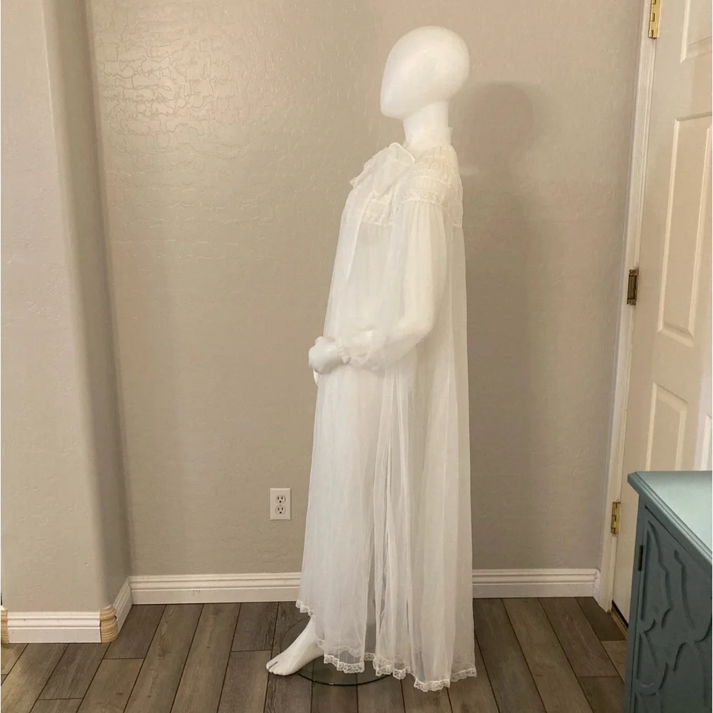 Vintage Sheer White Robe Medium_8